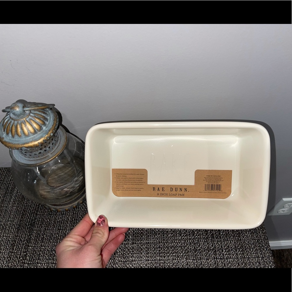 Rae Dunn 9” Loaf Pan